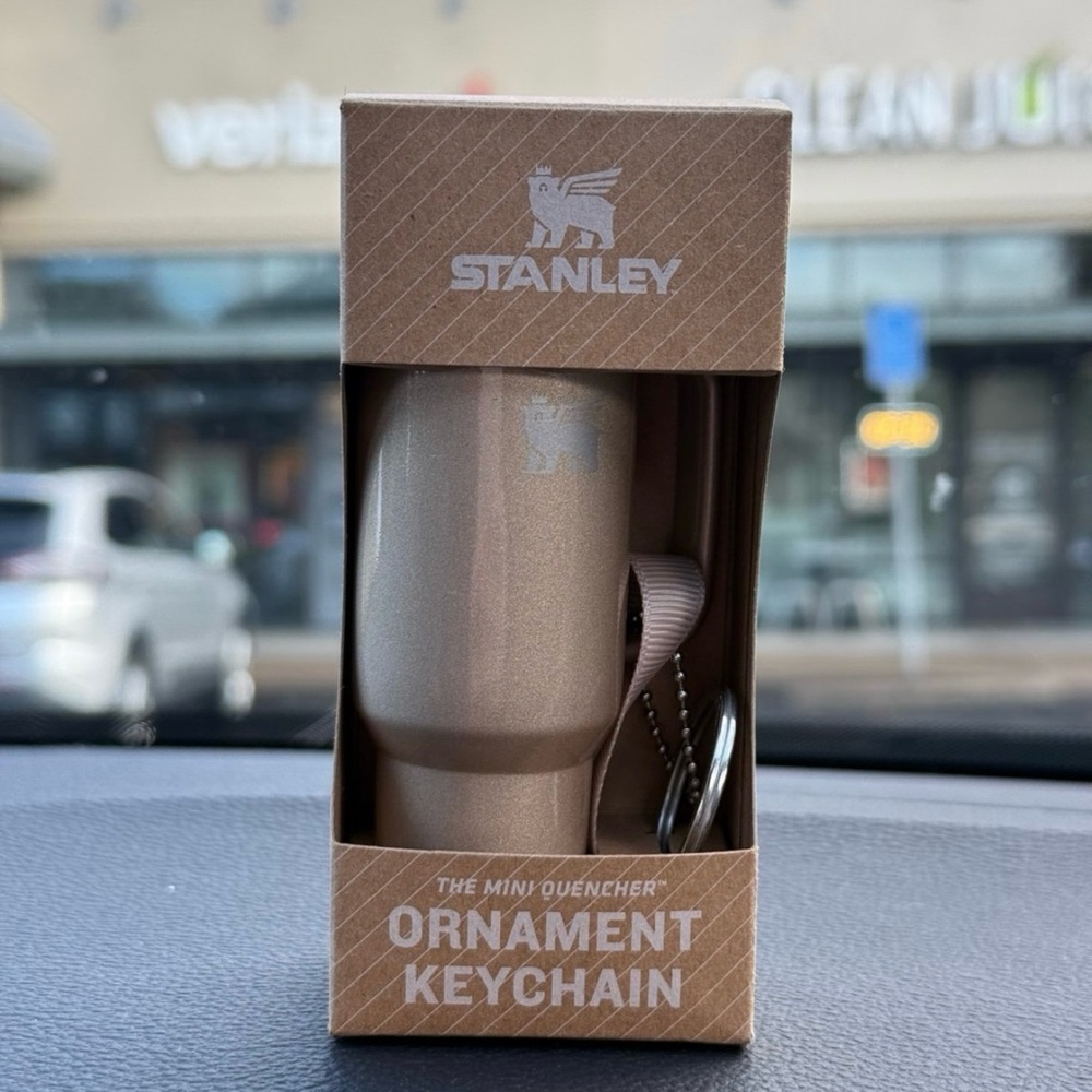 Stanley Ornament Keychain - Champagne Shimmer